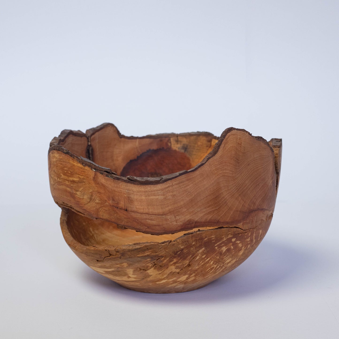 Bowl made of Oldenburg hawthorn with natural edge