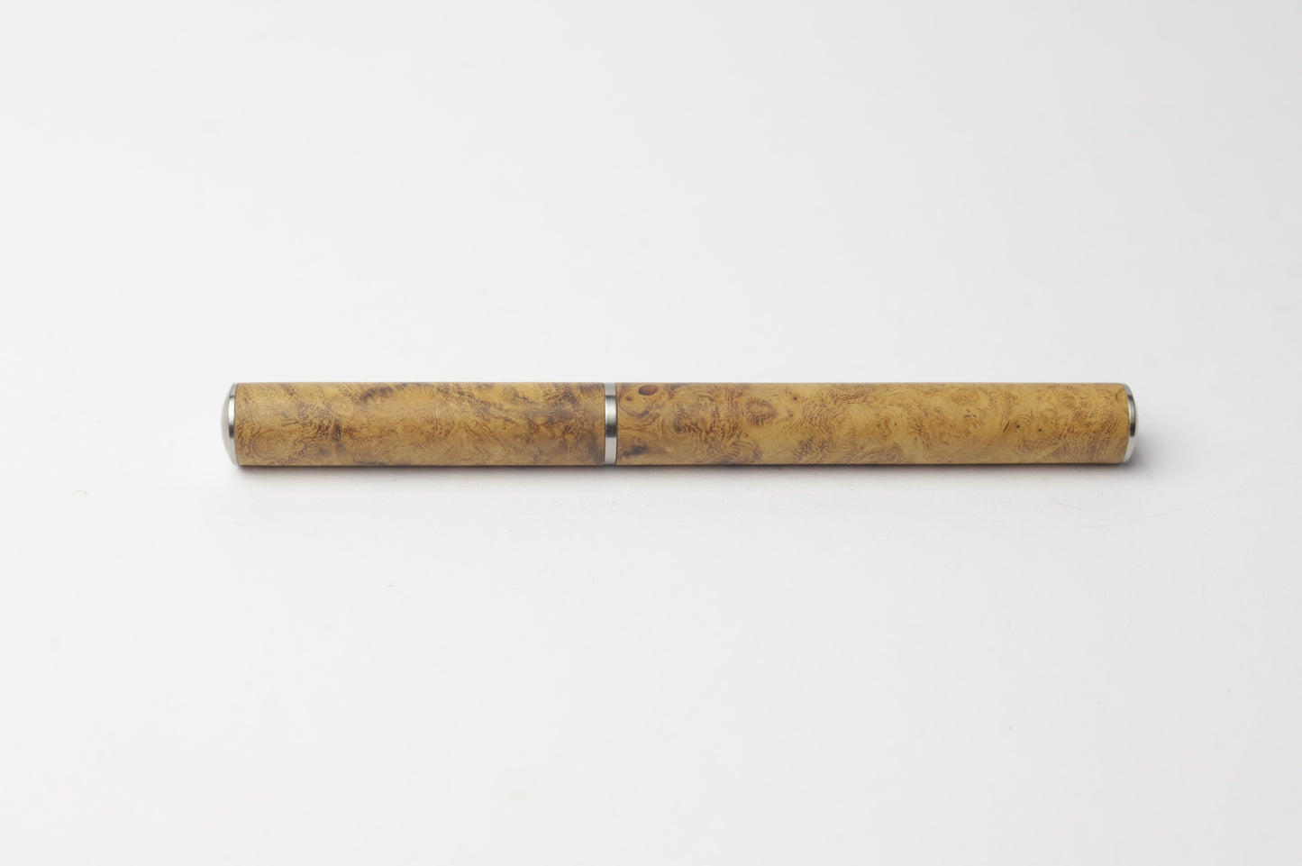 Rollerball-Stift aus Maserrobinie, Edelstahl